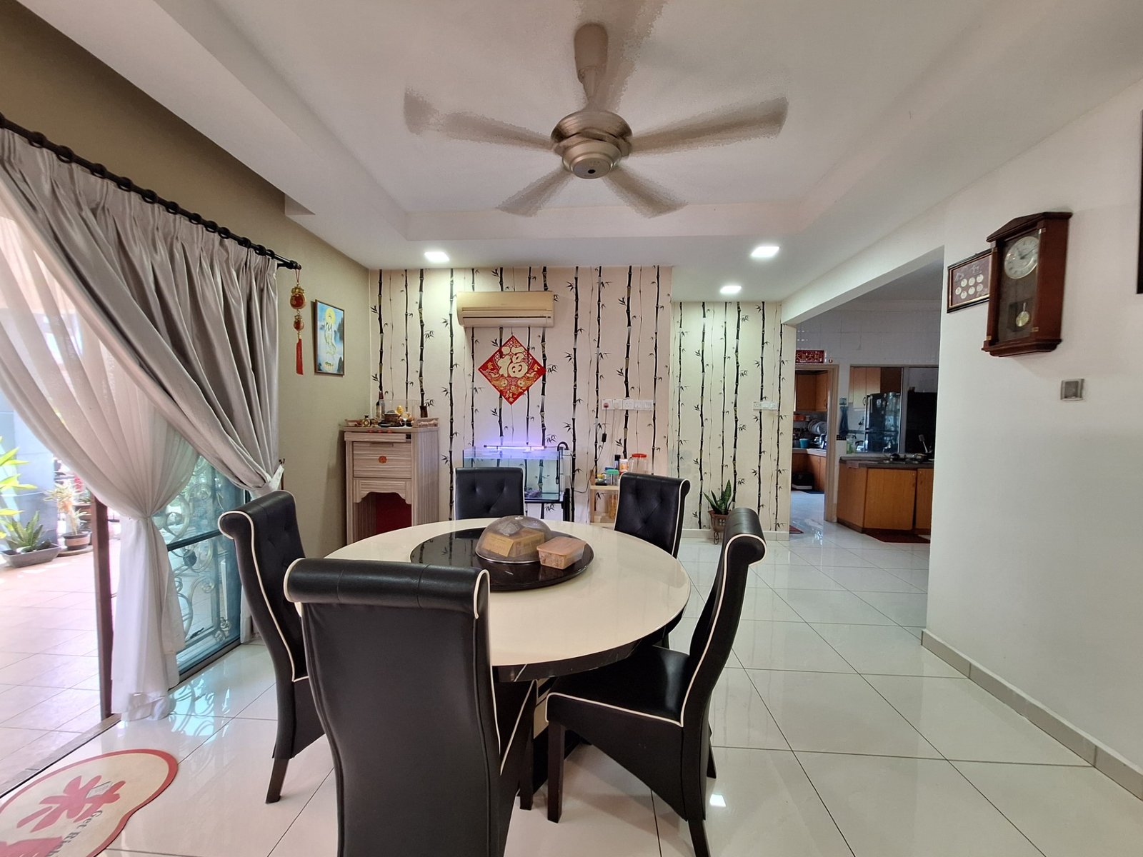 4 Dining (1) (Custom)